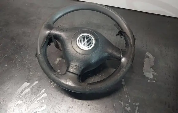 Volkswagen PASSAT B5 Steering wheel 1J0419091P 3B0880201L