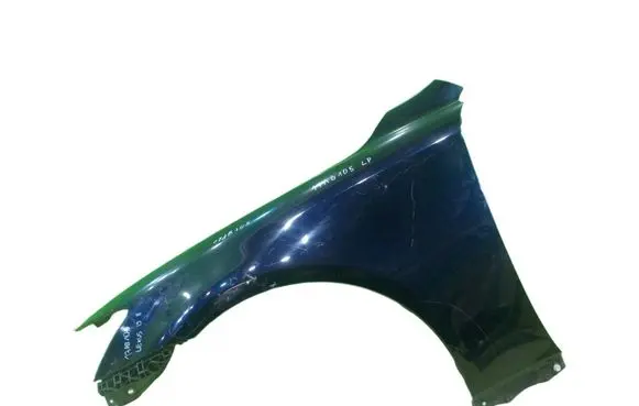 Lexus IS 220D-250-350 Fender PRZOD LEWY