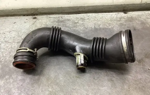 Citroen C5 Intercooler hose/pipe 9687883780