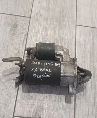 Audi A4 S4 B5 8D Starter motor 1005821933
