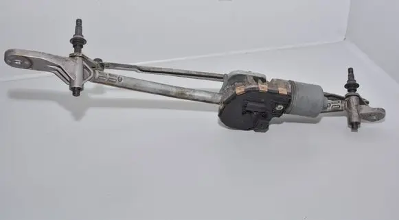 Front wiper linkage and motor