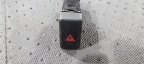 Mazda 3 I Hazard light switch BP4K664H0 03750330