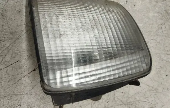 Volkswagen PASSAT B3 Front indicator light 357953049A