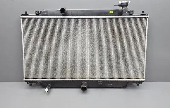 Mazda 3 III Coolant radiator PE2015200