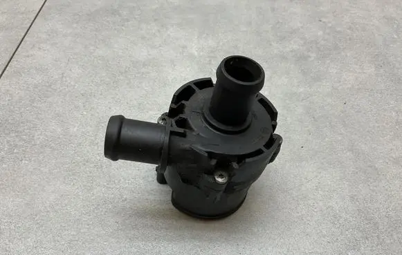 Audi A3 S3 8V Electric auxiliary coolant/water pump 5G0965567 5G0965561