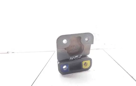 Land Rover Defender Front door lower hinge BEF020 BEF040