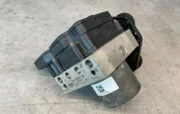 Mercedes-Benz Sprinter W907 W910 ABS Pump A9079004109 A9079004103