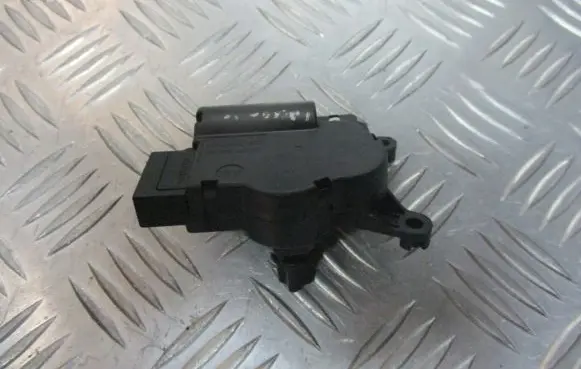 Opel Astra H Central body control module 52406339