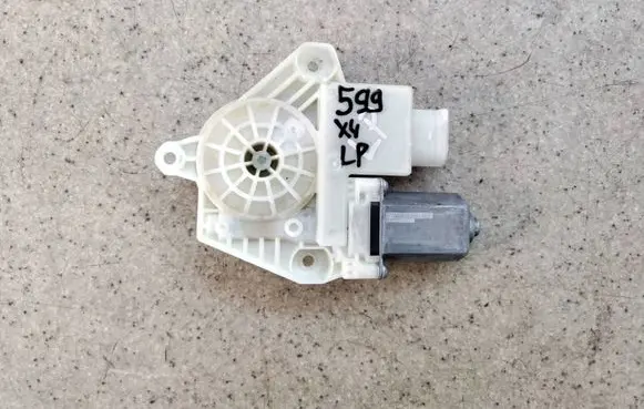 BMW X4 G02 Front door window regulator motor 745508244 7455082
