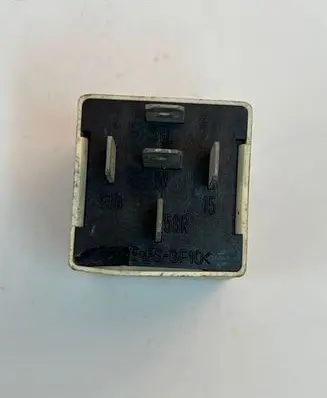 Volkswagen Golf IV Other relay 024433182 38697