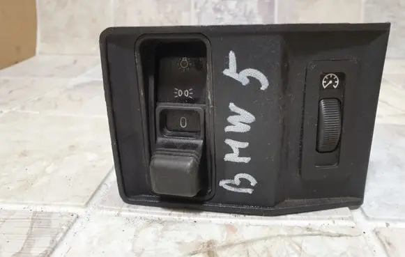 BMW 5 E34 Light switch 61311385005 38813705