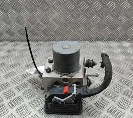 Porsche Taycan 9J1 ABS Pump 9J1614095R