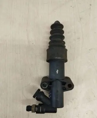 Peugeot 207 Clutch slave cylinder 959007