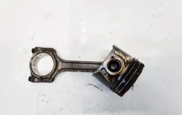 Fiat Punto (188) Piston with connecting rod