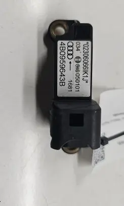 Audi A4 S4 B5 8D Airbag deployment crash/impact sensor 8D0959643B