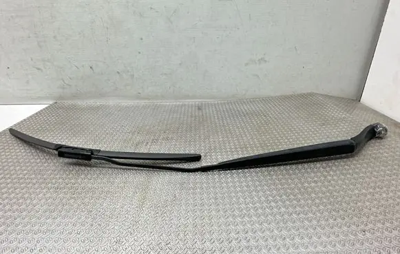 Peugeot Traveller Front wiper blade arm 06461