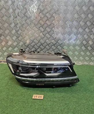 Volkswagen Tiguan Headlight/headlamp 5NN941114C