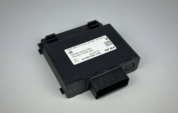 Audi A4 S4 B8 8K Voltage converter/converter module 8K0959663B 8K0959663 111004109