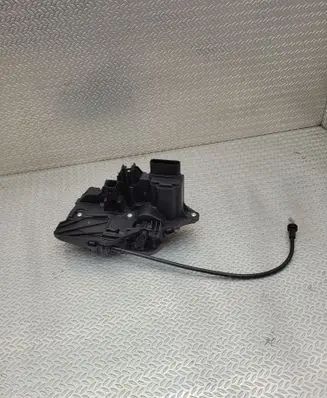 Volvo XC40 Front door lock 31440997