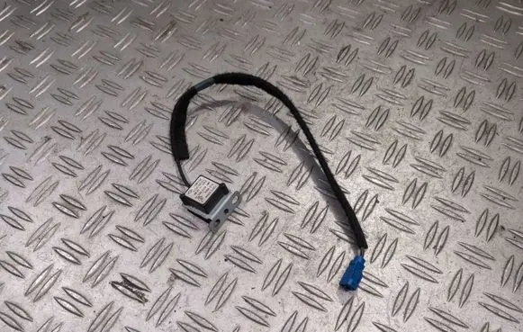 Renault Trafic III (X82) Aerial GPS antenna 259756260R R169654 13052015