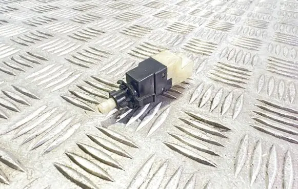 Mercedes-Benz C W203 Brake pedal sensor switch 0015453809