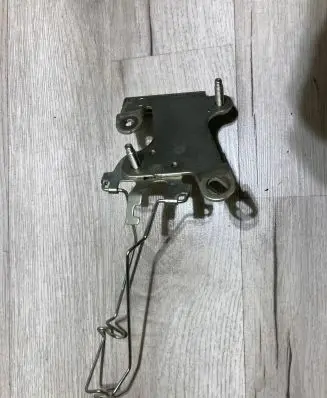 Toyota Hilux VIII Engine mounting bracket
