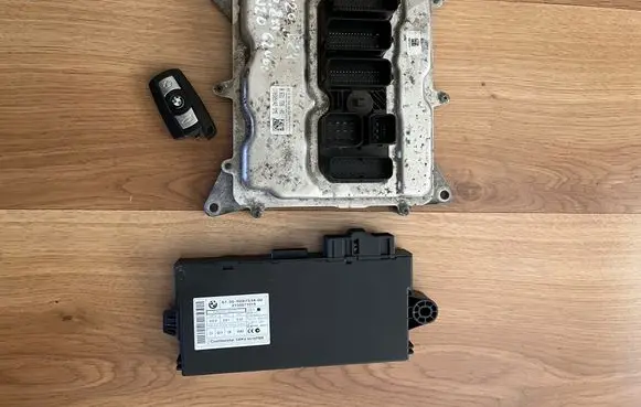 BMW X1 E84 Engine control unit/module 8631728 0261S10554 170589142