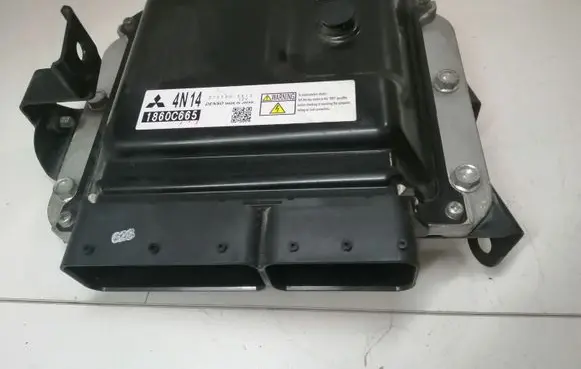 Mitsubishi ASX Engine control unit/module ECU 1860C665 2757006613 4N14