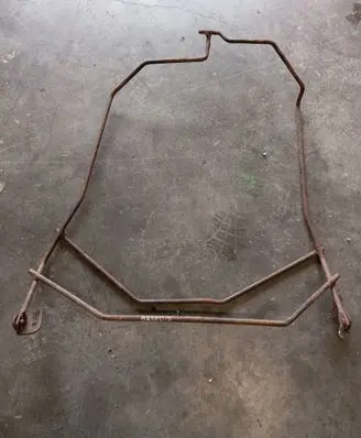 Mitsubishi Grandis Spare wheel mounting bracket 