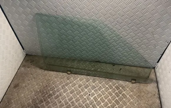Opel Frontera A Front door window/glass (coupe) 