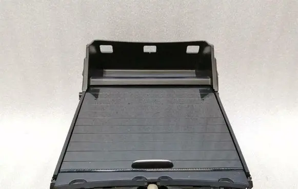Cup holder front