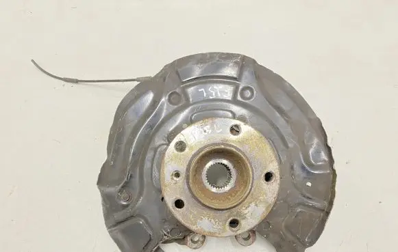 BMW X3 F25 Rear wheel hub 6797569