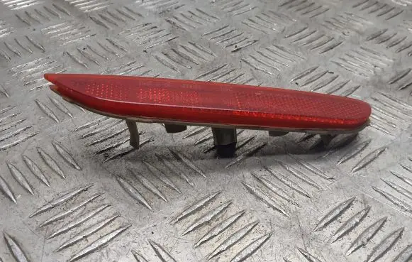 Infiniti Q70 Y51 Rear tail light reflector 23005