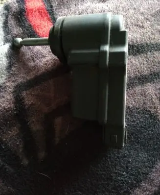 Ford Mondeo MK II Headlight level adjustment motor 93BG13K198AA