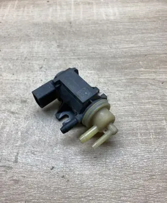 Volkswagen Golf VI Turbo solenoid valve 1K0906627B 04L131051F