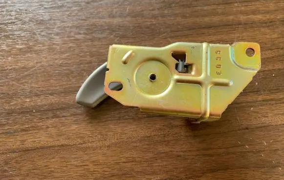 KIA Sorento Front door interior handle