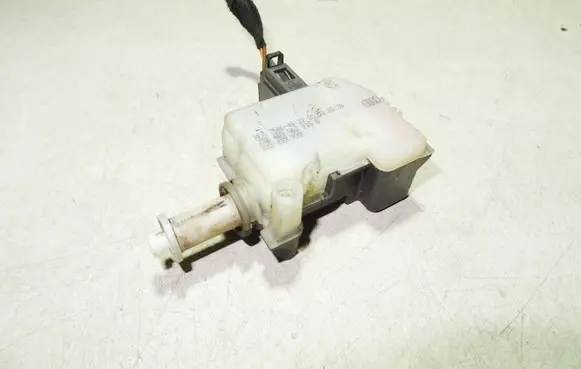 Audi A4 S4 B6 8E 8H Central locking motor 4B9962115B