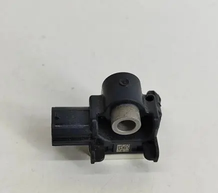 Mitsubishi Outlander Airbag deployment crash/impact sensor 8651A166