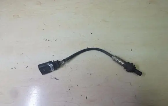 Volkswagen Polo IV 9N3 Lambda probe sensor 03C906262 VD2573