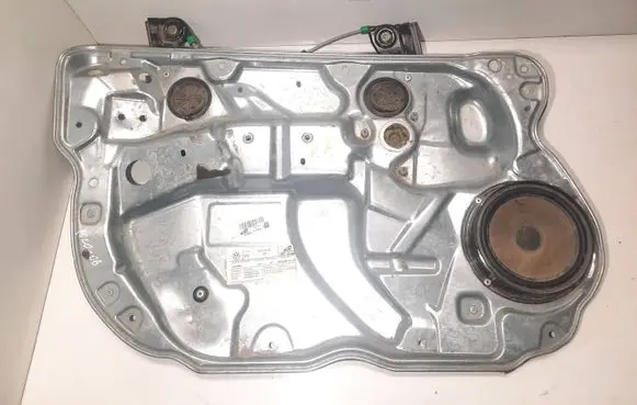 Volkswagen Polo IV 9N3 Front door window regulator with motor 6Q4837755
