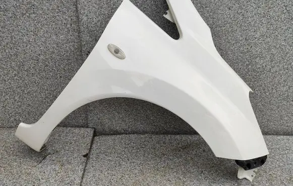 Nissan Note (E12) Fender F31003VVAC