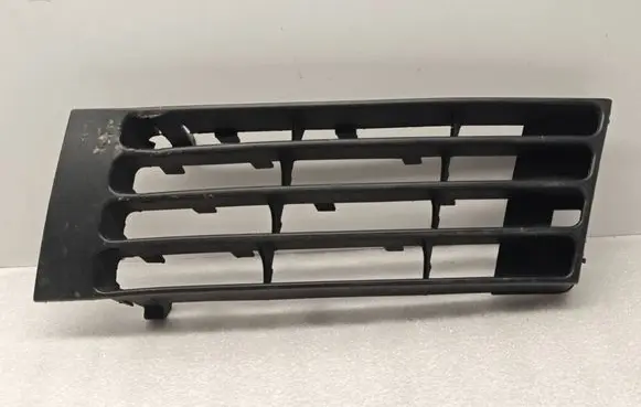 Audi A4 S4 B5 8D Front grill 8D0807345A