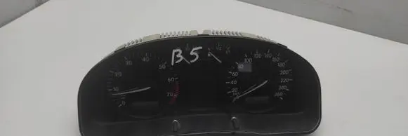 Volkswagen PASSAT B5 Speedometer (instrument cluster) 09051940090 0040222H26