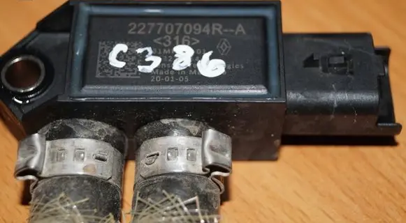Nissan Qashqai Exhaust gas pressure sensor 227707094RA C386