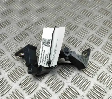 Volkswagen Tayron I Front door hinges set 8V5833404C