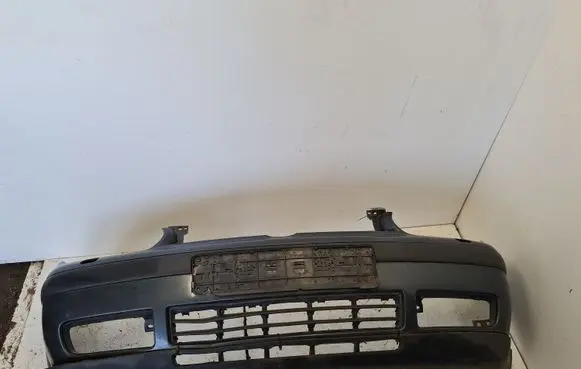 Volkswagen Golf IV Front bumper