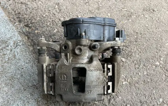 Dodge RAM Rear brake caliper A0070148