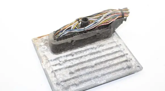 Ford Ka Engine control unit/module 6S5112A650BB