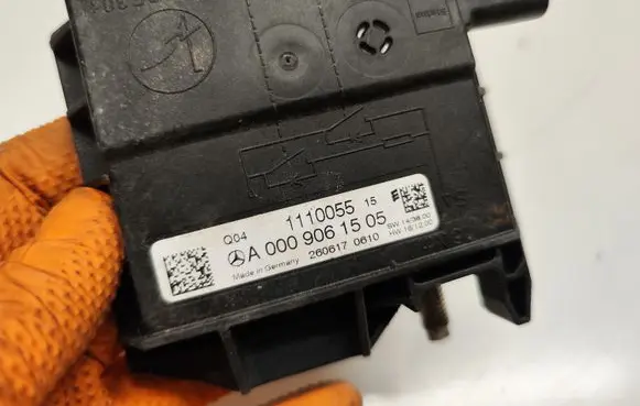 Mercedes-Benz GLC X253 C253 Battery relay fuse A0009061505