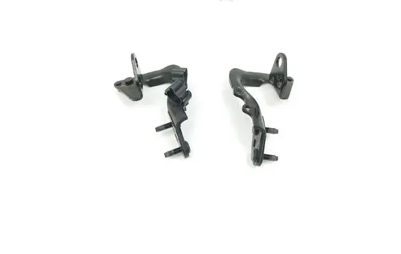 Tailgate/trunk/boot hinge